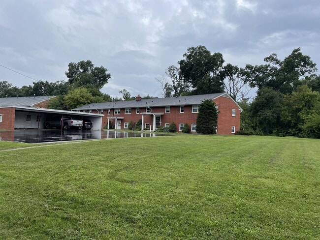 Building Photo - 108 N Brewer Dr
