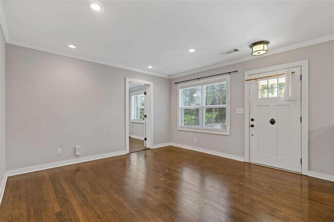 Building Photo - 2779 Horse Shoe Dr