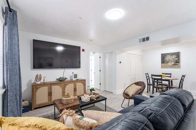 Building Photo - 2360 SW Archer Rd