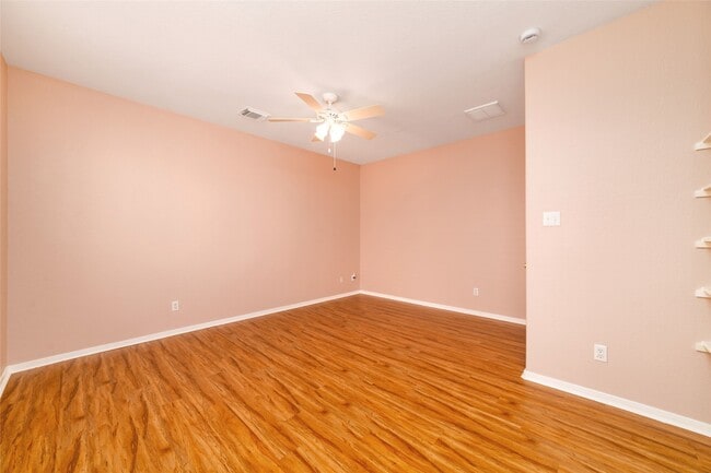 Building Photo - 2707 Youpon Lake Ct