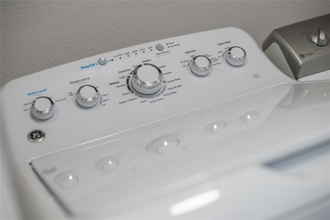 Building Photo - 501 Knights Run Ave