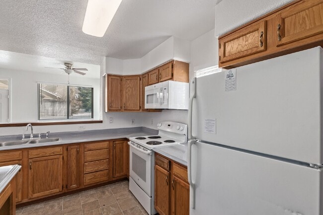Building Photo - 1080 S Walden Way