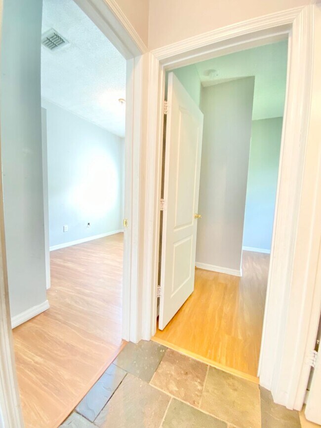 Building Photo - Stunning Lake View Home in Waterside Estate!