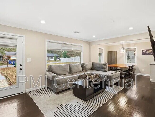 Building Photo - 1373 Benteen Way SE