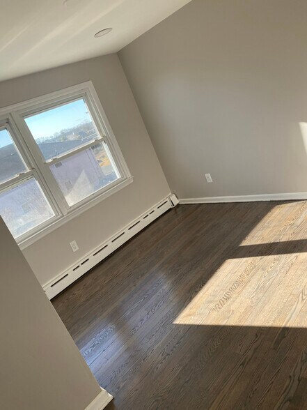 Building Photo - 723 Bordentown Ave