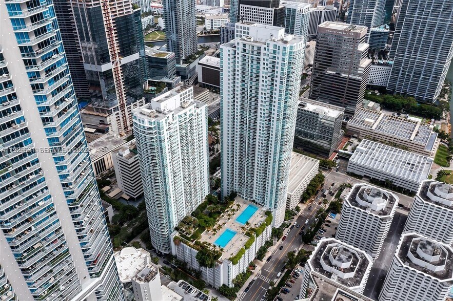 Building Photo - 951 Brickell Ave
