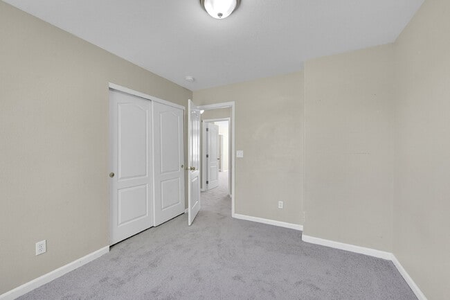 Building Photo - $1,995 - 4 Bed,2.5 Bathroom Home  in Colorado Springs with in Unit Laundry and Fenced in yard!