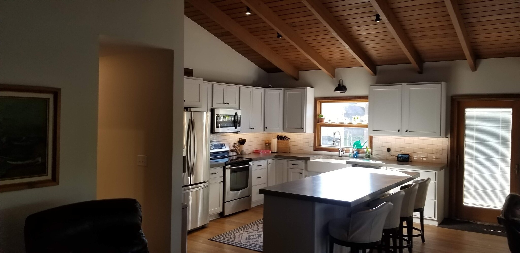 Kitchen - 315 Lakeshore Dr