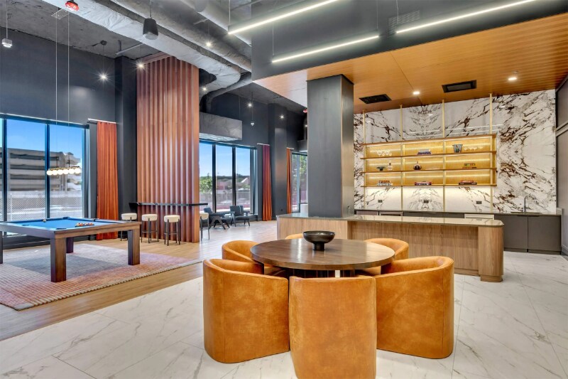 Building Photo - 1201 W Van Buren St