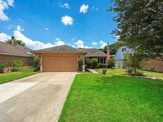 Building Photo - 22706 Garden Canyon Dr