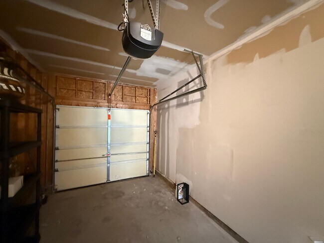 Building Photo - 3404 Laurenhurst Ln