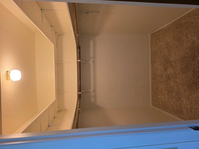 Building Photo - 1458 N Acacia Rd