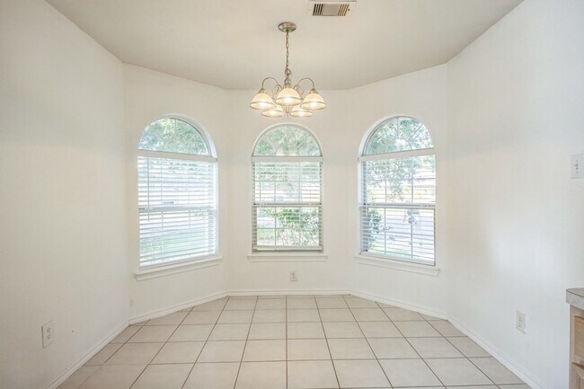 Building Photo - 5751 Wandering Creek Dr