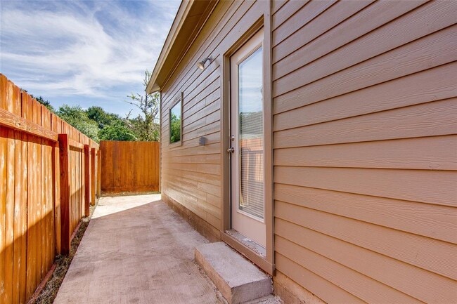 Building Photo - 6407 Hopkins Dr