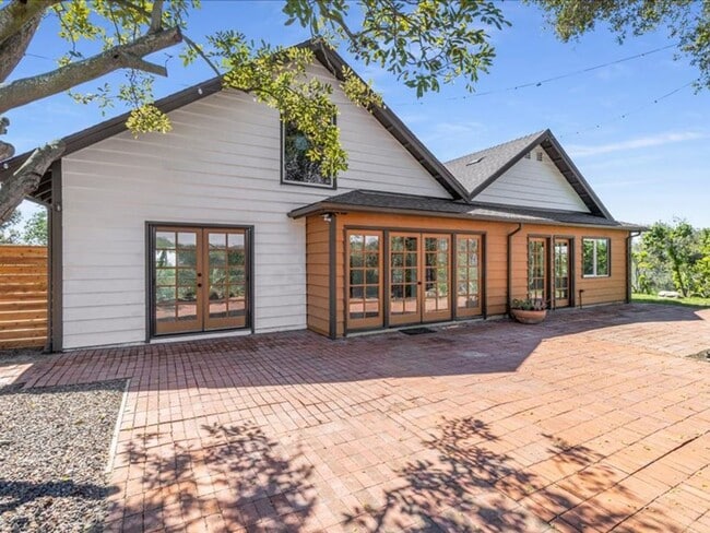 Building Photo - Amazing views at this 4 bedroom renovated Fallbrook home in a quiet neighborhood with a loft offi...