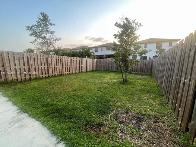 Building Photo - 25282 SW 107th Ct