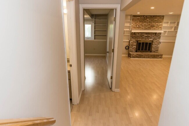 Building Photo - 5334 Tara Hill Dr