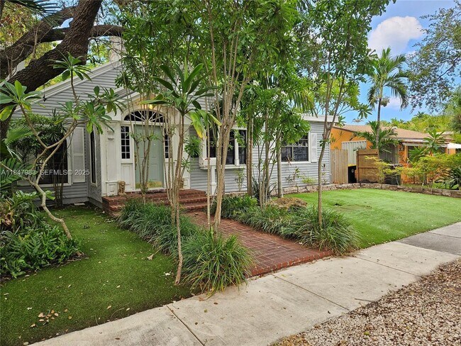 Building Photo - 38 SW 6th St