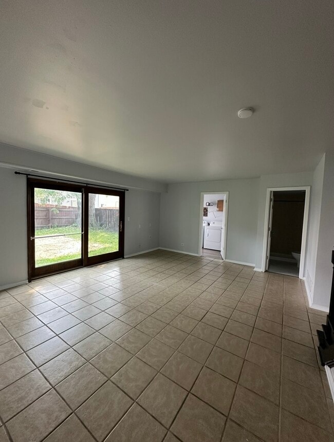 Building Photo - 2061 Windward Ln