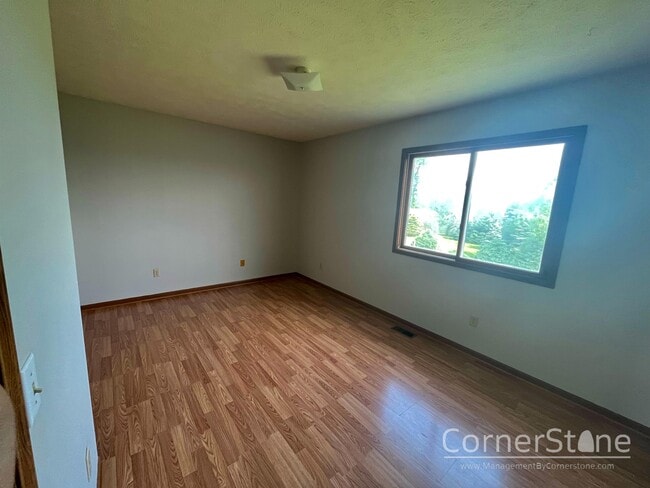 Building Photo - 8505 Lake Michigan Dr