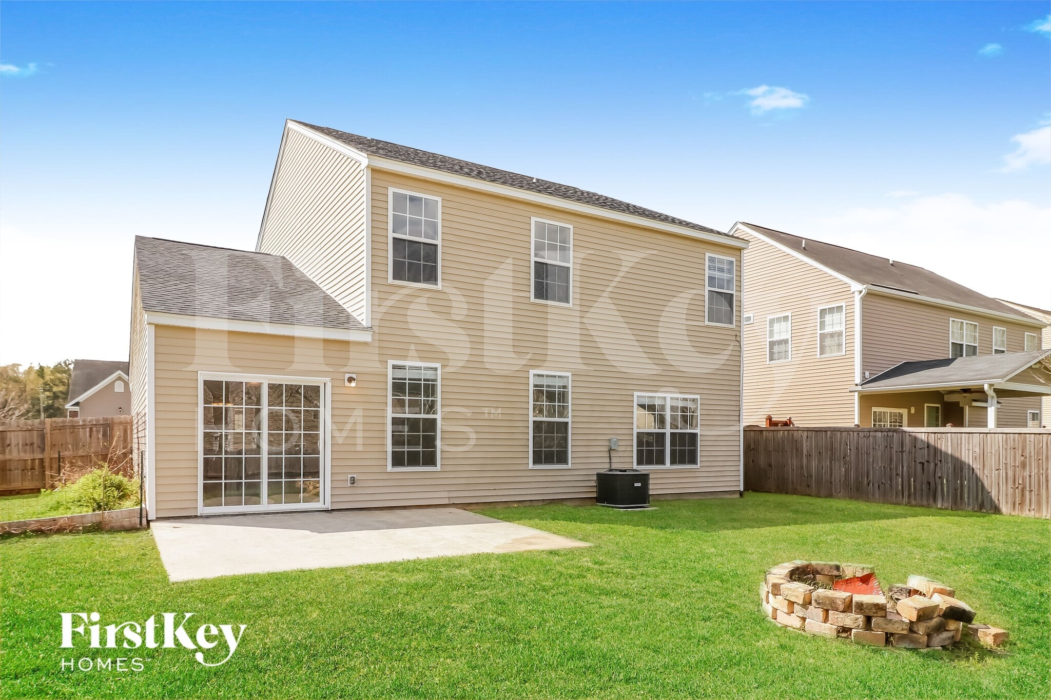 Building Photo - 223 Silk Oak Dr