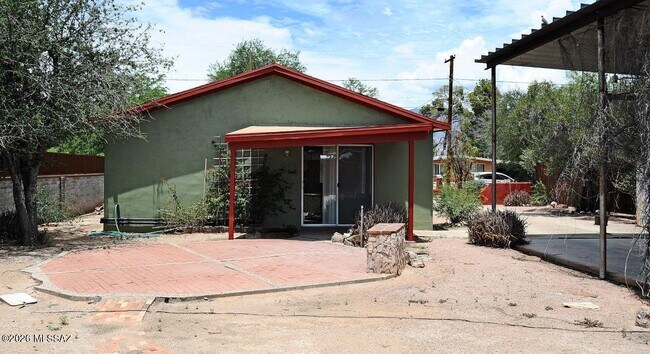 Building Photo - 3326 E Elida St
