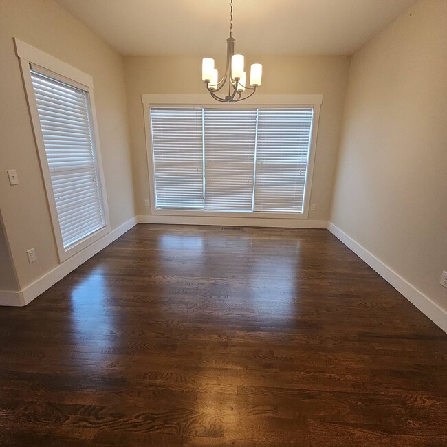 Building Photo - 1137 Cross Pointe Dr