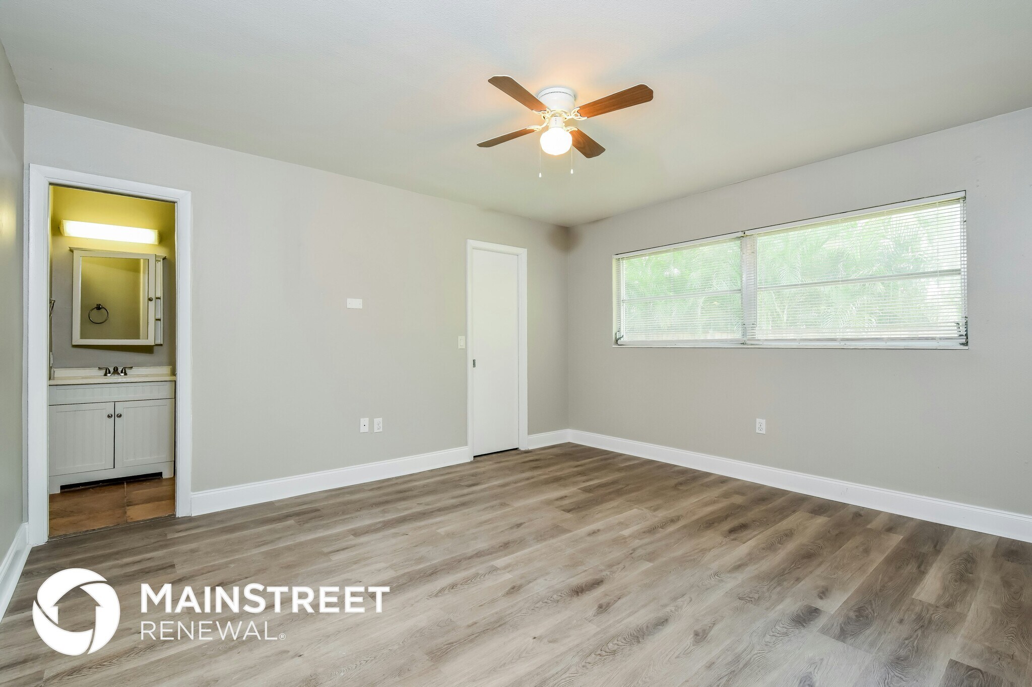 Building Photo - 2348 Ivy Ave