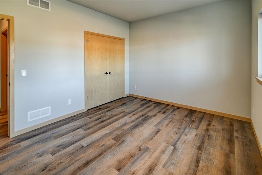 Building Photo - 4831 Suelo Rd