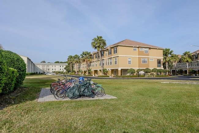 Building Photo - 2700 Bayshore Blvd