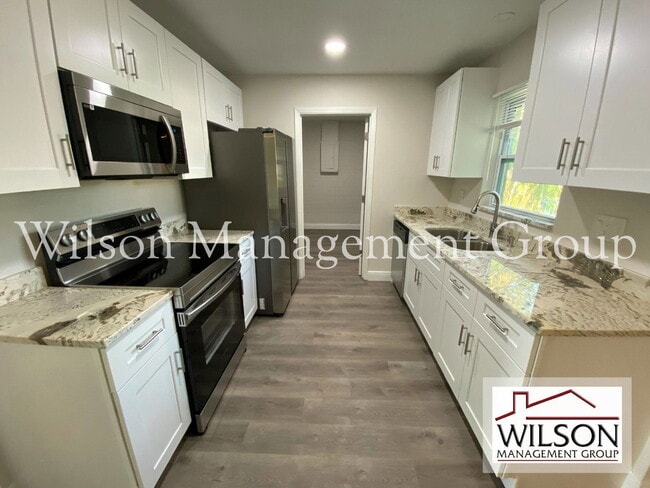 Building Photo - 1904 SW Rd