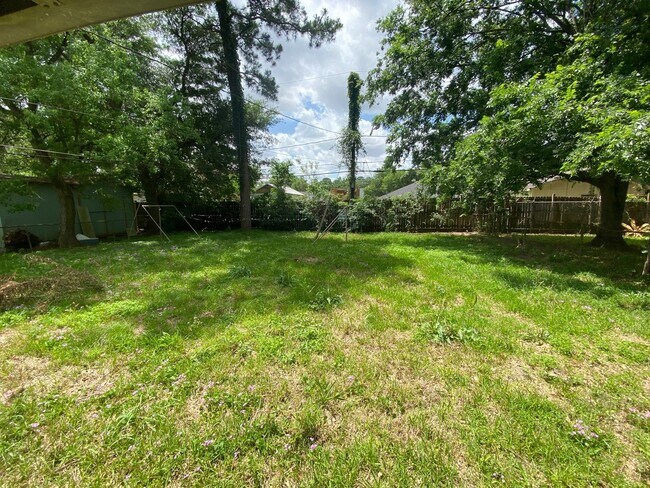 Building Photo - 7634 Claiborne St