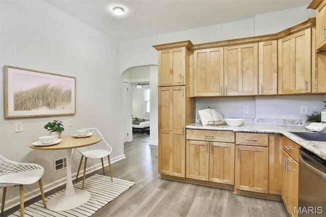Building Photo - 6059 Odell St