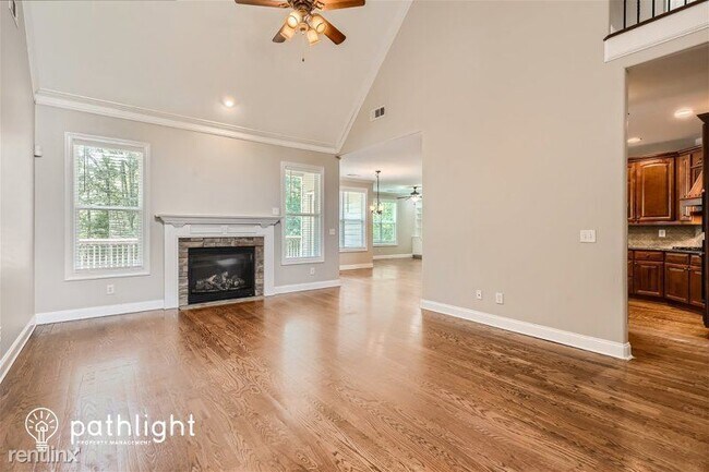 Building Photo - 6 br, 4 bath House - 102 Sandisfield Dr UNIT