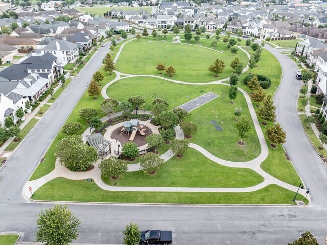 Building Photo - FOR RENT in SUGAR MILL POND!