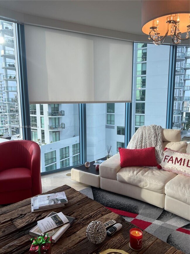 Building Photo - 333 Las Olas Way