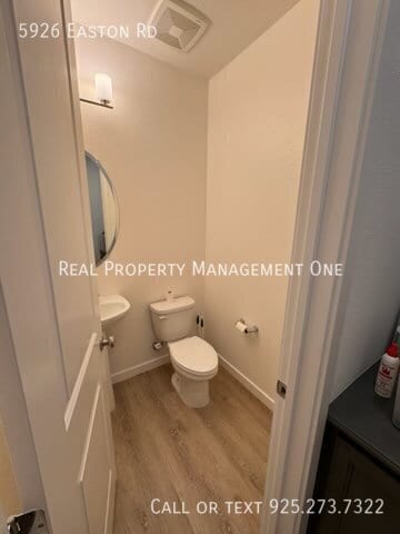 Building Photo - 5926 Easton Rd