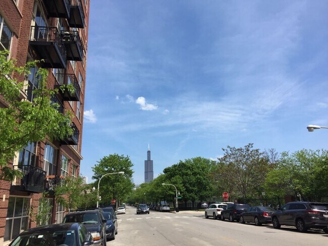 Building Photo - 36 S Ashland Ave