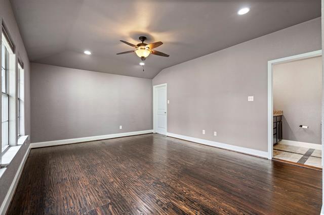 Building Photo - 8406 Lakemont Dr