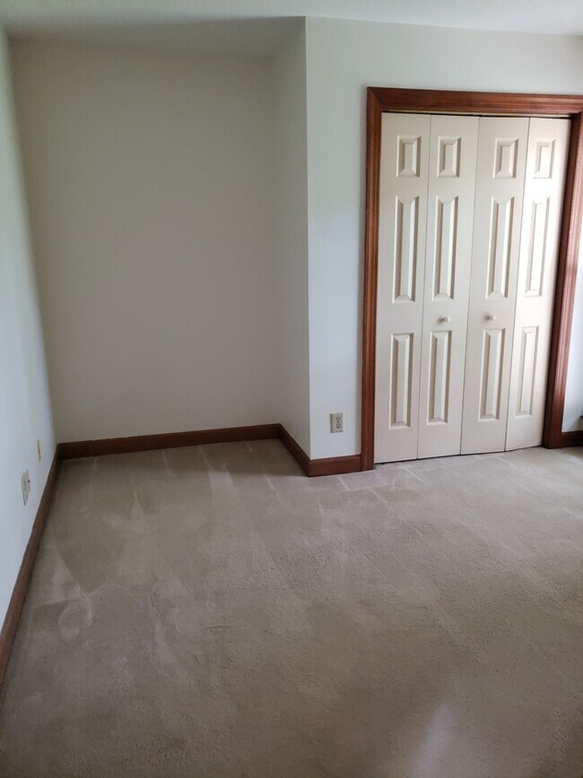 Building Photo - West Raleigh. Perfect for Roommates. Walk to NCSU! On Wolfline.