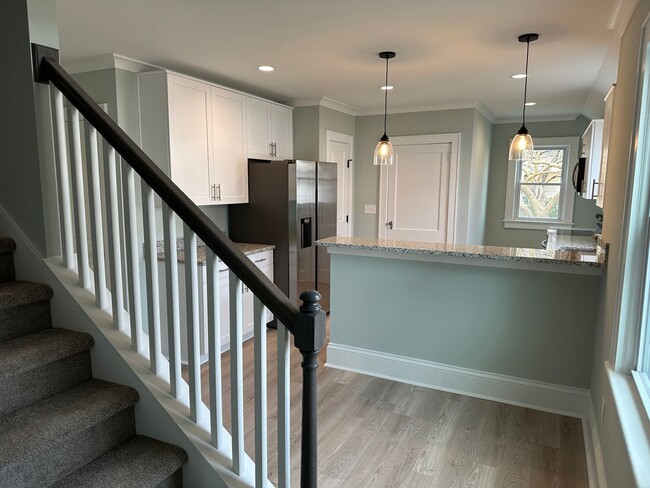 Building Photo - Beautifully Remodeled 4-bedroom Cape Cod -...