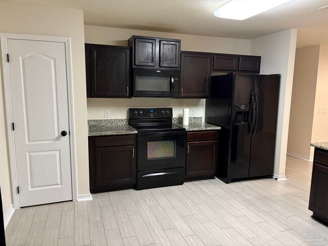 Building Photo - 477 Evening Falls Dr