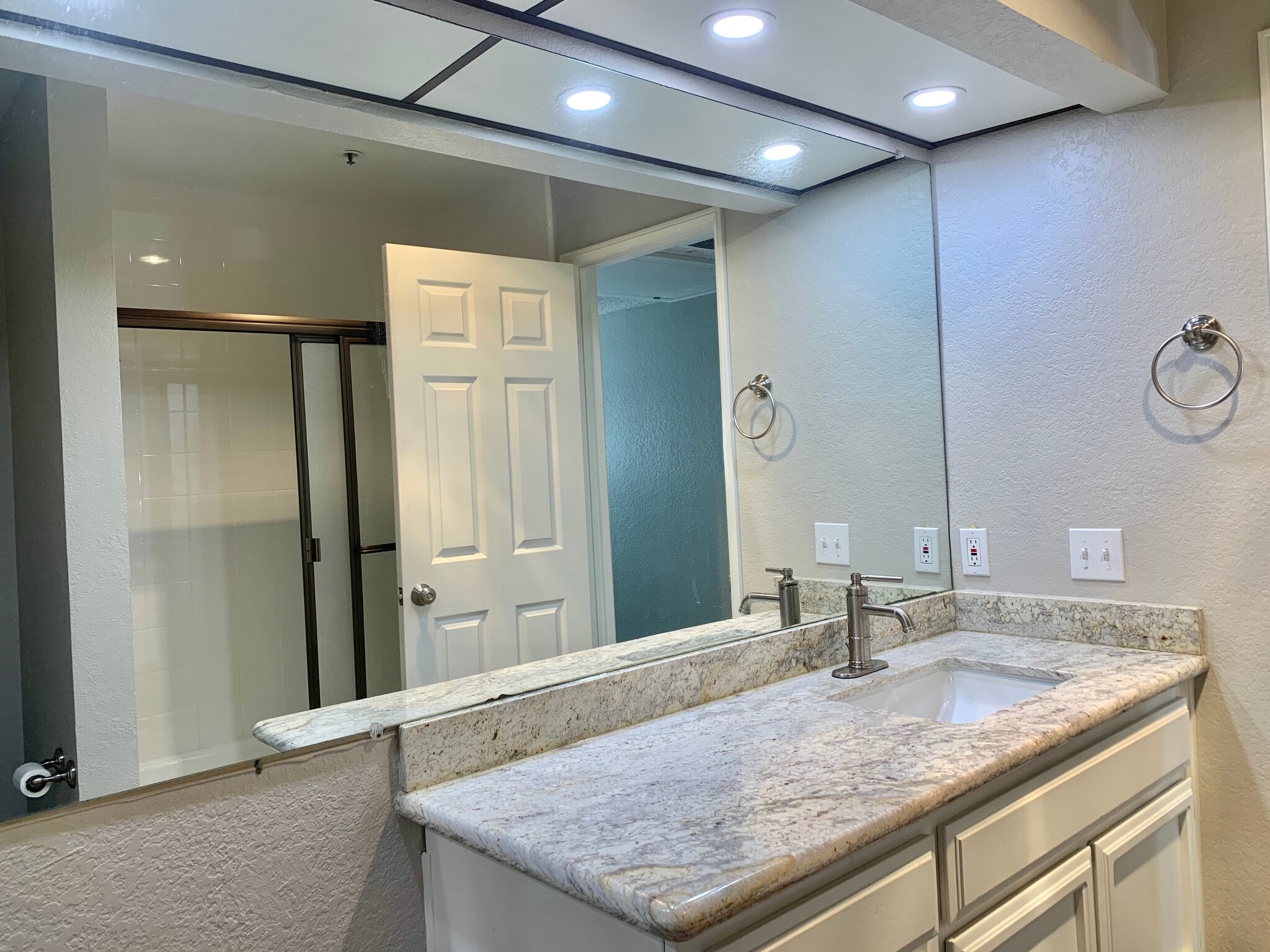 Bedroom #2 Bathroom - 5665 Friars Rd