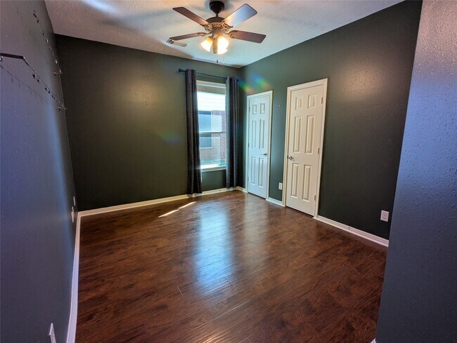 Building Photo - 24807 Blane Dr