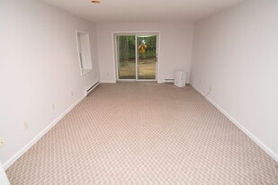 Building Photo - 366 Shear Hill Rd