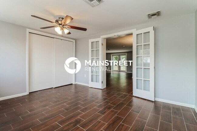 Building Photo - 3 Bedroom Pet-Friendly Home in Holiday, FL with Main Street Renewal