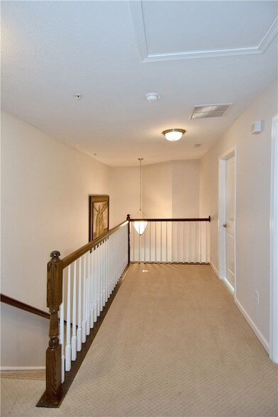 Building Photo - 616 Edison Dr