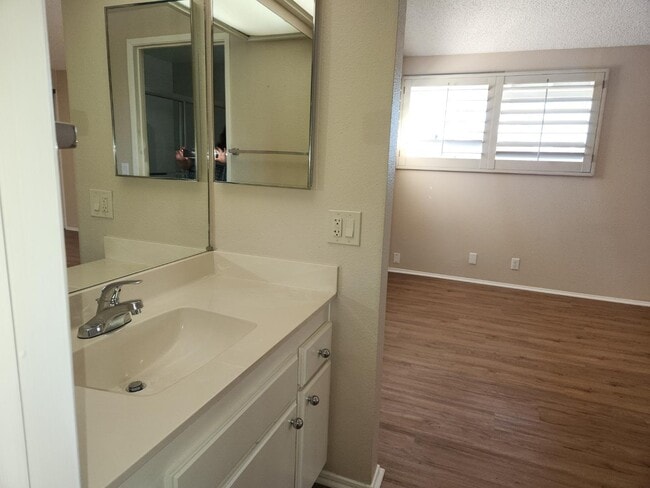 Building Photo - 626 Marlin Ct