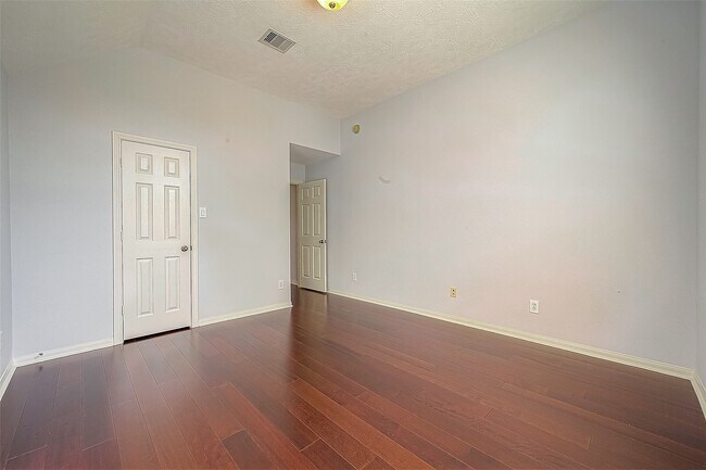 Building Photo - 25907 Pebble Terrane Ln