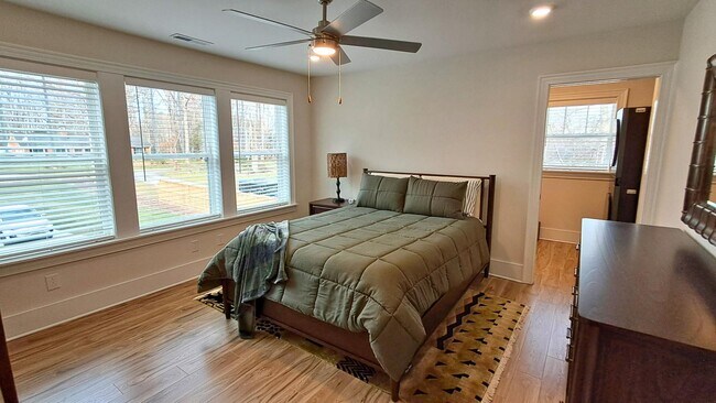 Building Photo - 3108 1/2 Hickory Rd - 3108 1/2 Hickory Rd